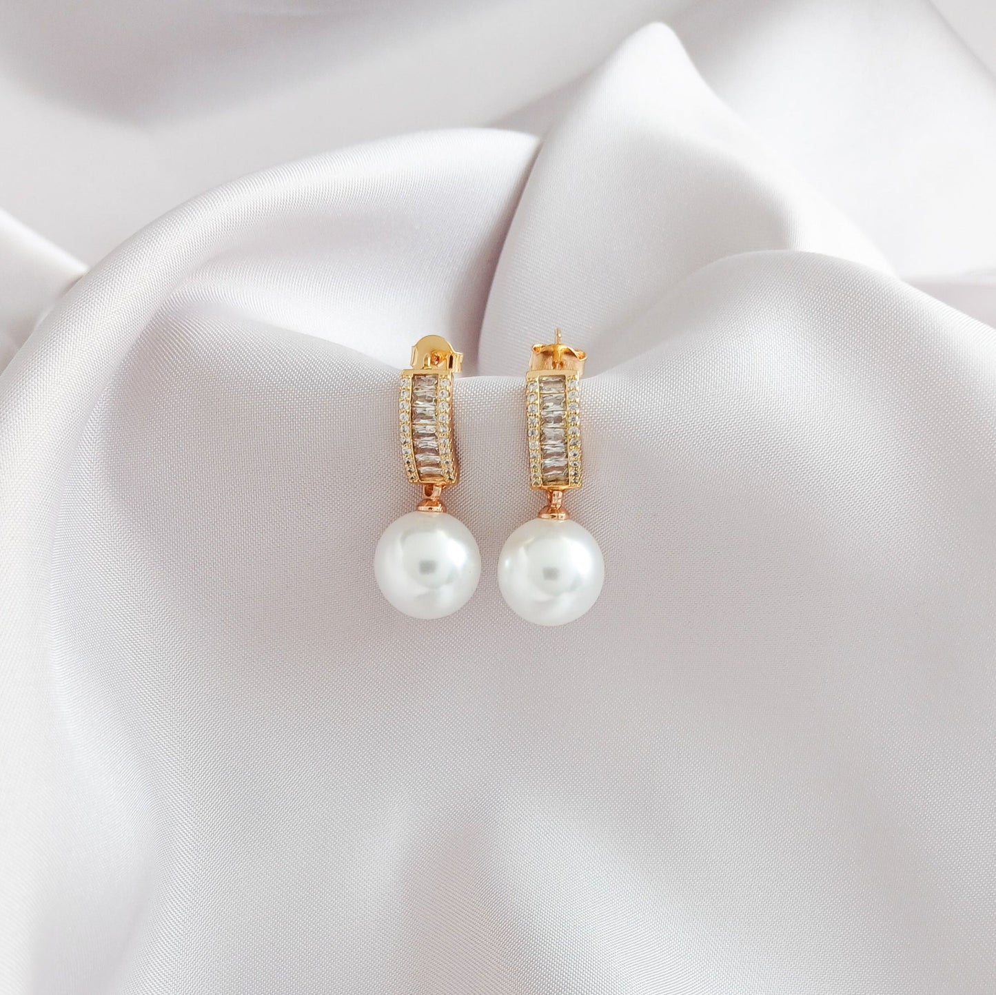 Pearl Drop - Earring