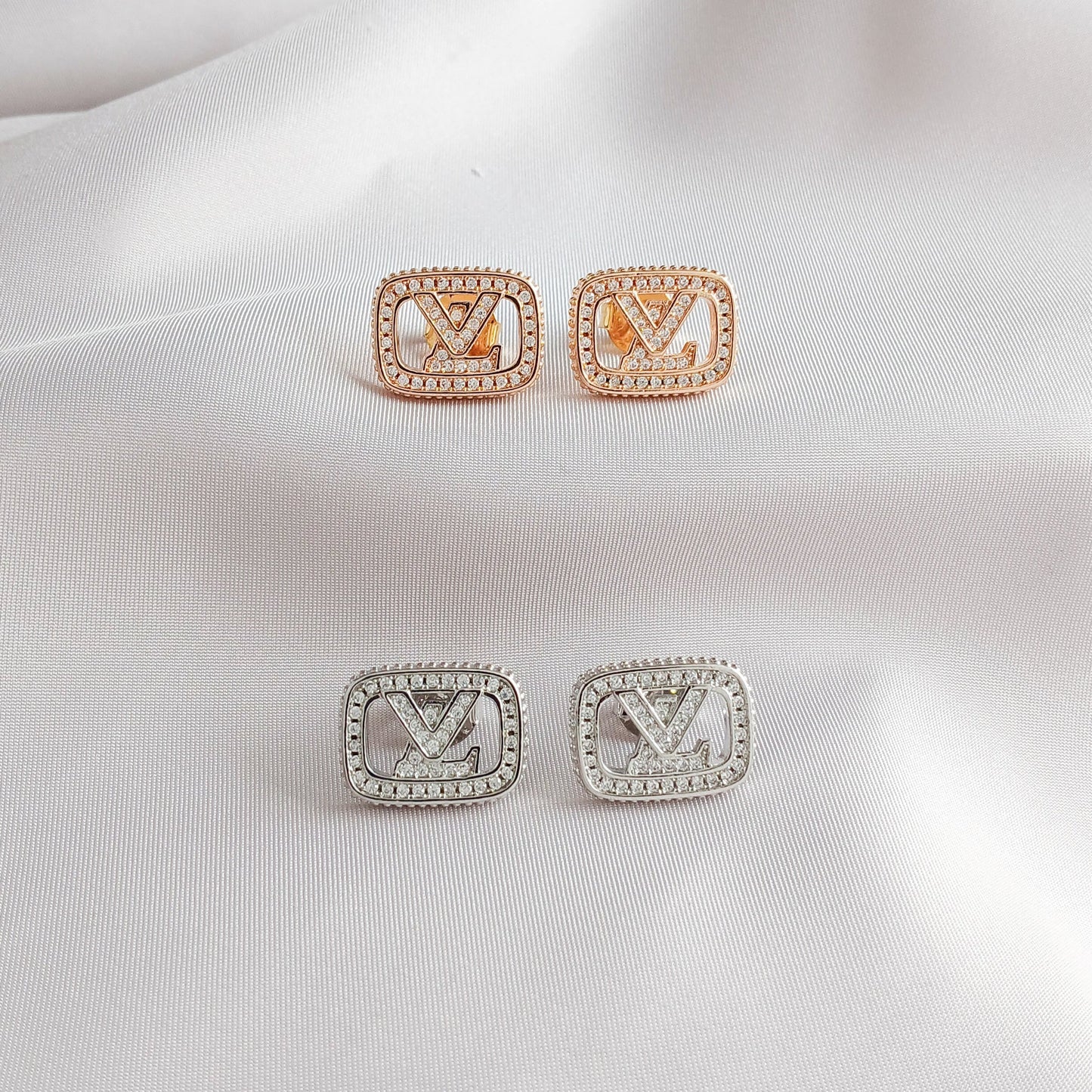 Signature Luxe Studs - Earrings