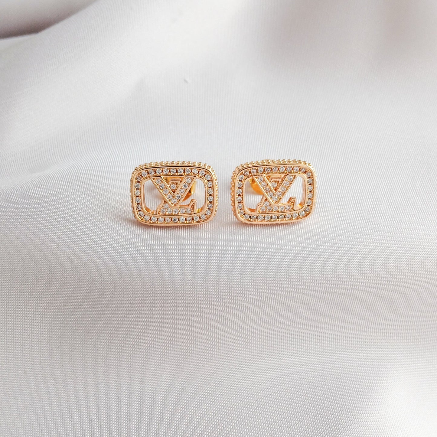 Signature Luxe Studs - Earrings