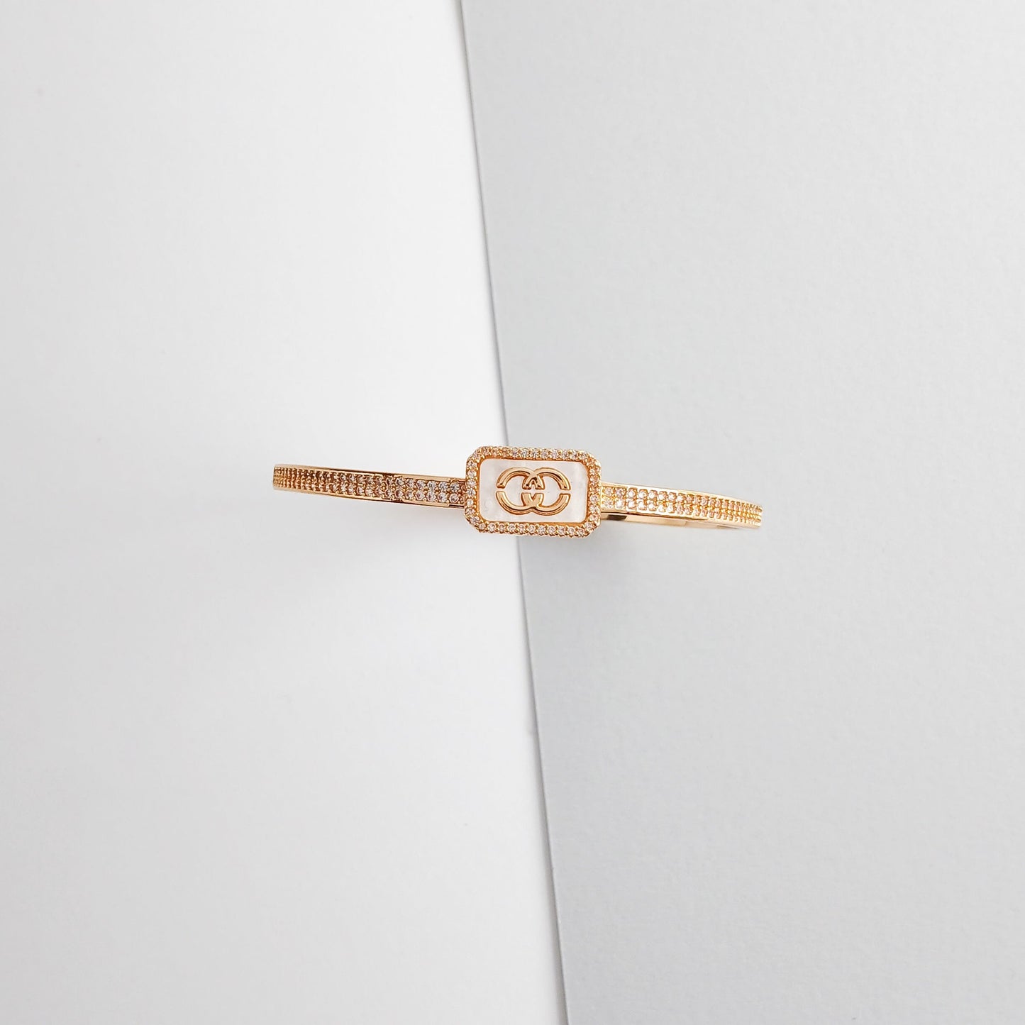 Luna Pearl - Bangle