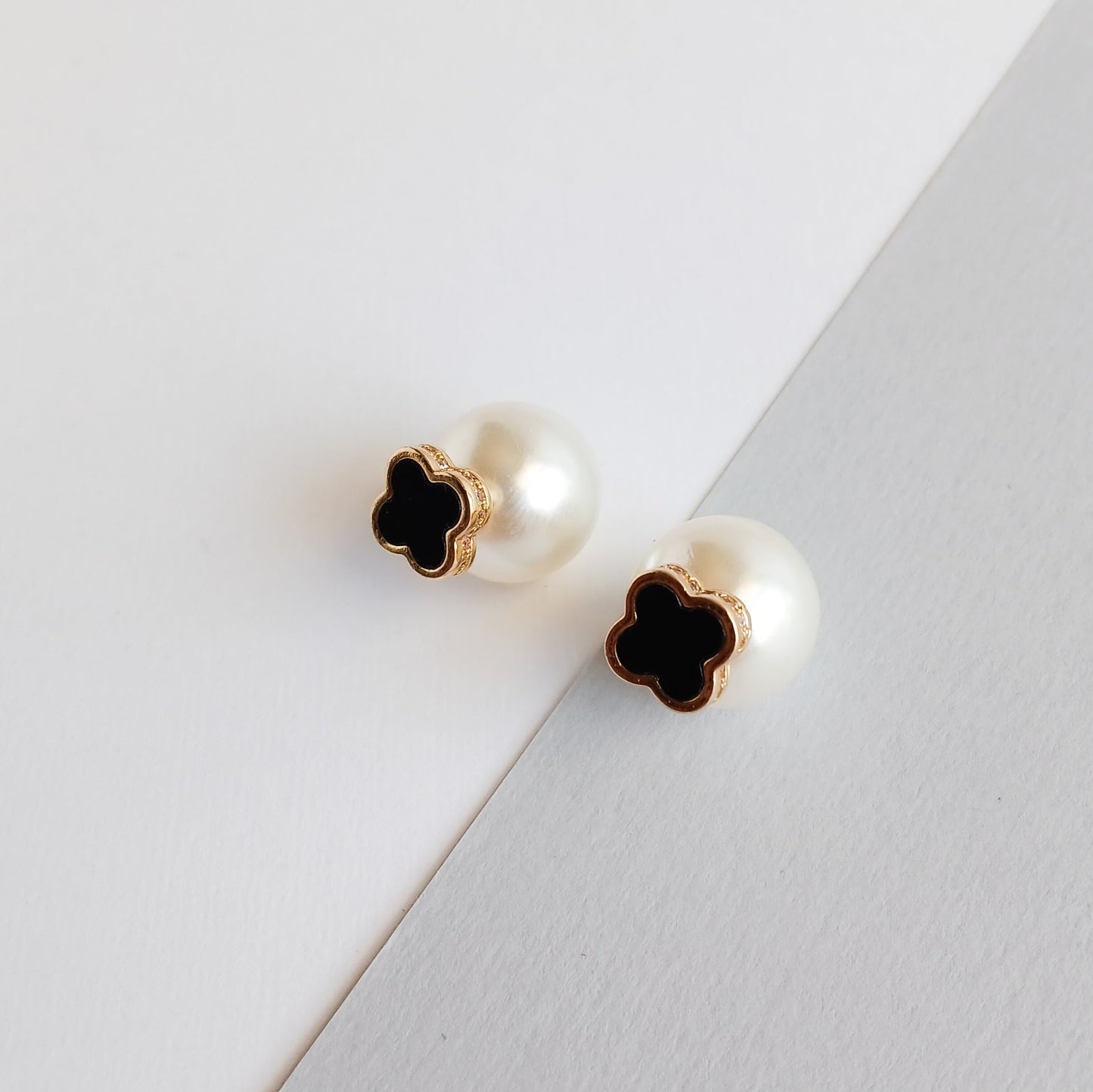 Clover Pearl Illusion - Earrings